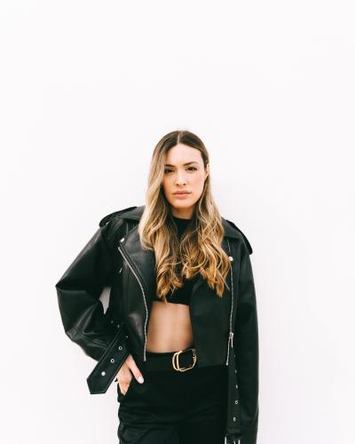 PAULA FIELDS DJ