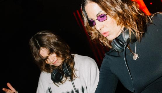 ANNA TUR B2B TINI GESSLER